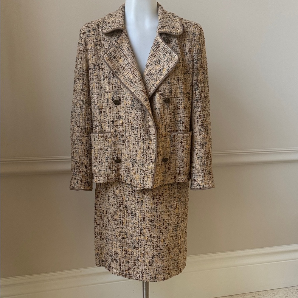 Chanel Classic Tweed Skirt Suit in Beige and Green